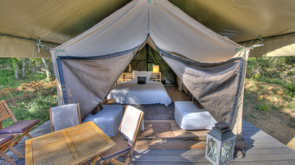 Tents interior - Imagine France